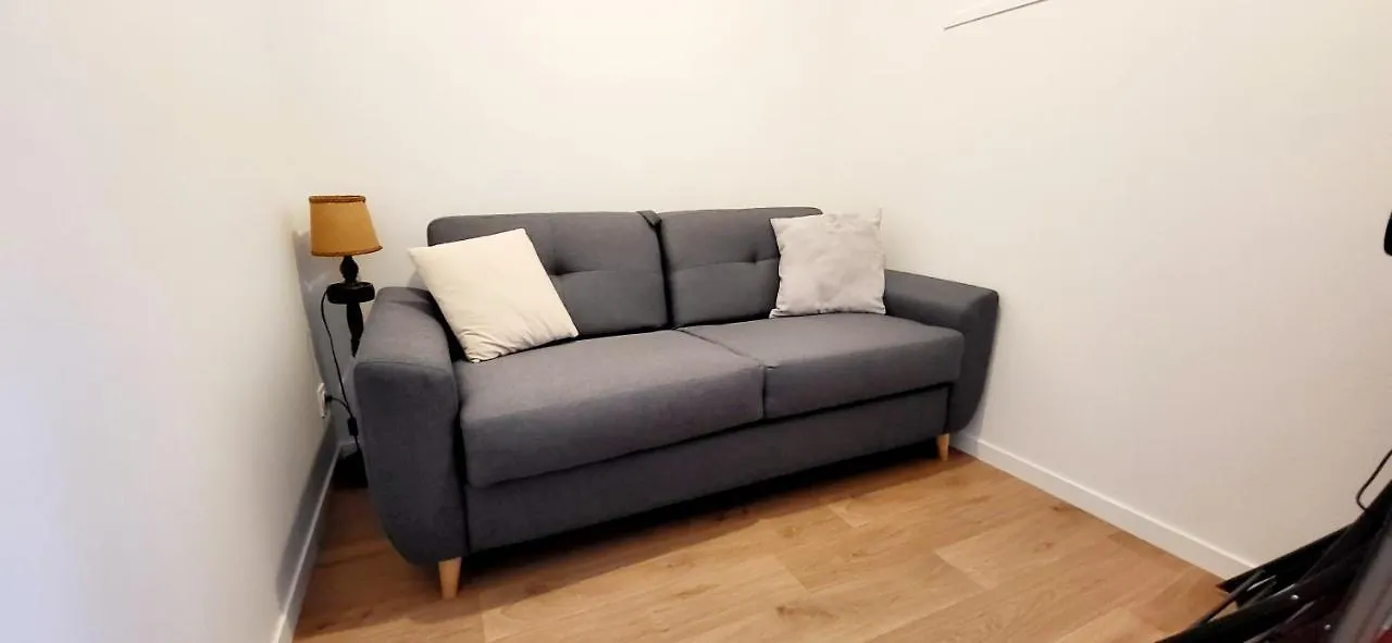 Appartement Moderne Finement Decore Avec Balcon A Vannes Centre