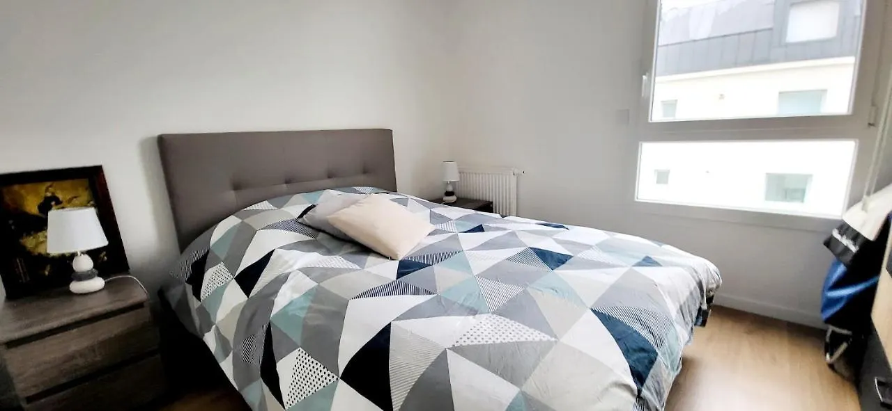 Appartement Moderne Finement Decore Avec Balcon A Vannes Centre France