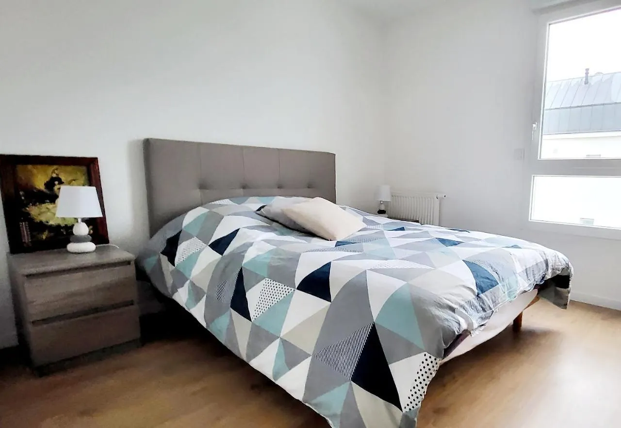 Appartement Moderne Finement Decore Avec Balcon A Vannes Centre