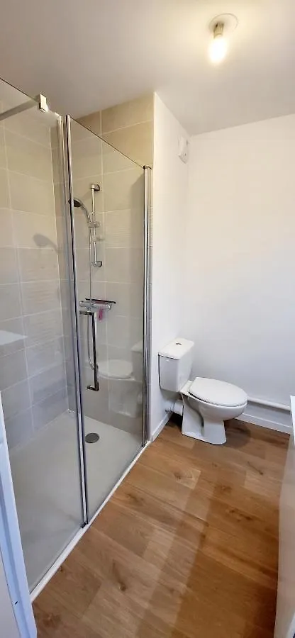 Appartement Moderne Finement Decore Avec Balcon A Vannes Centre
